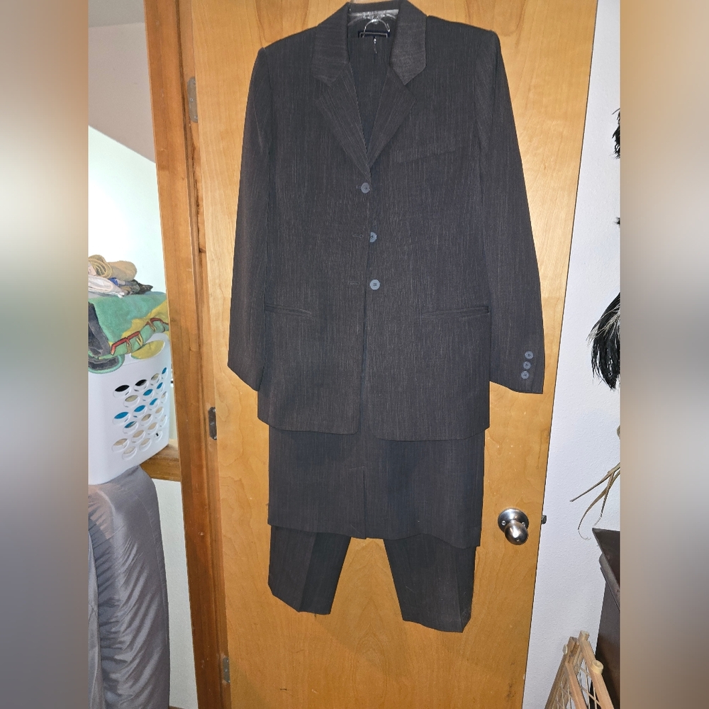 Woman's 3 Piece Suite